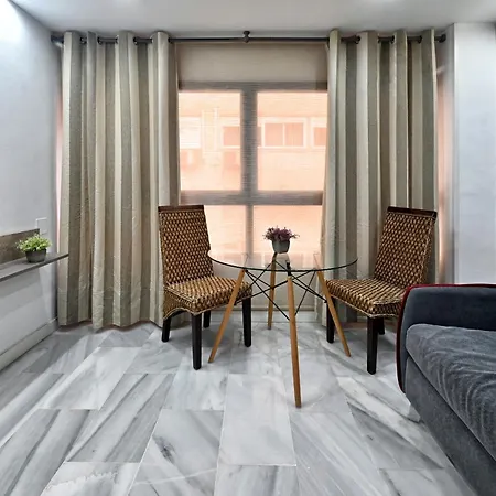 Rent4 La Malagueta 1 Malaga