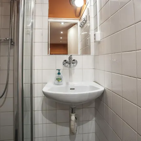 Rent4 La Malagueta 1 Apartment *